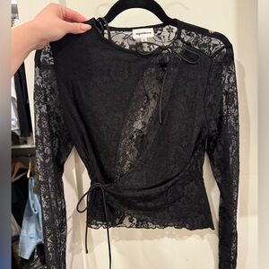 Super down wrap lace top